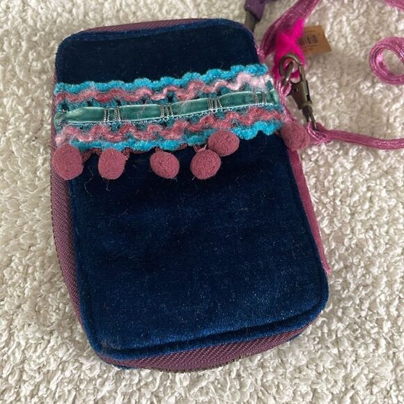 Natural Life wallet around zipper bom bom card holder boho New - Picture 2 of 9